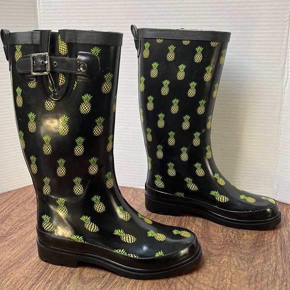Chooka Women’s Black Pineapple Topic Rubber Rain Boots Size 6 - Picture 3 of 17